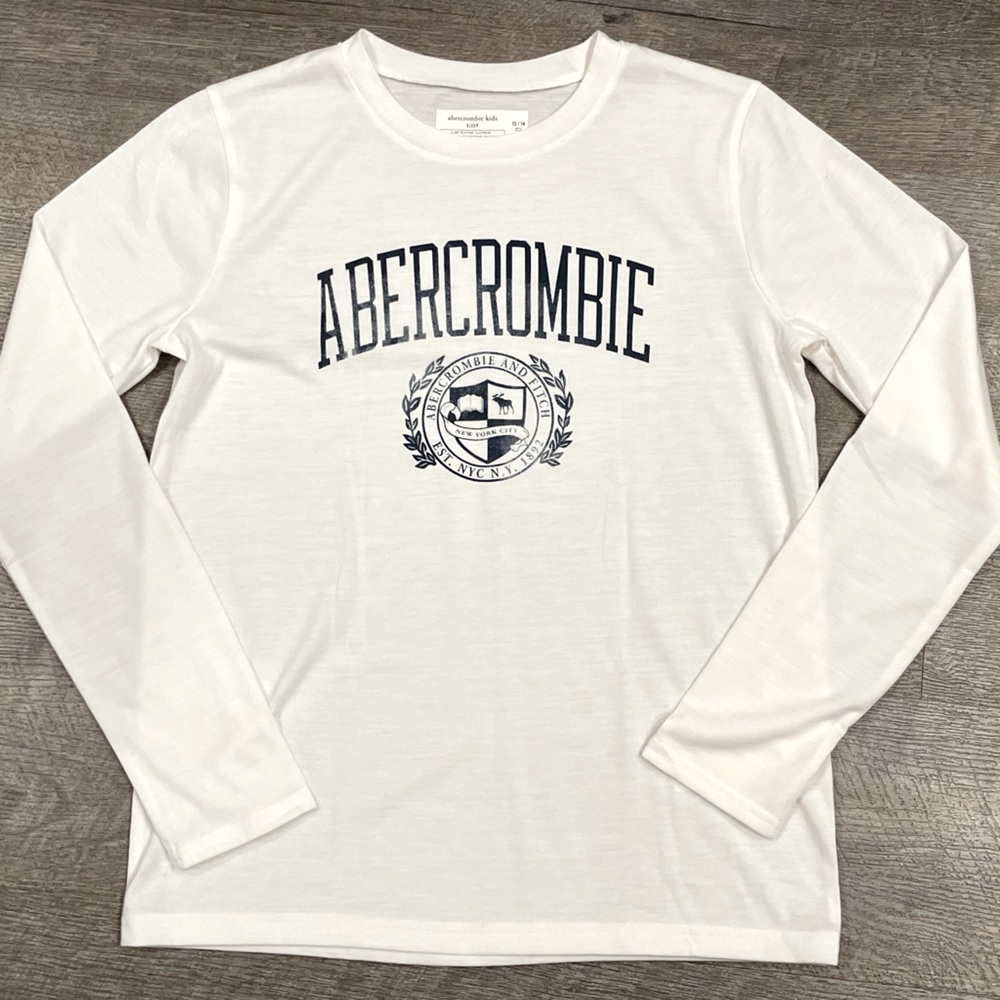 Abercrombie kids long sleeve tee. NWOT.